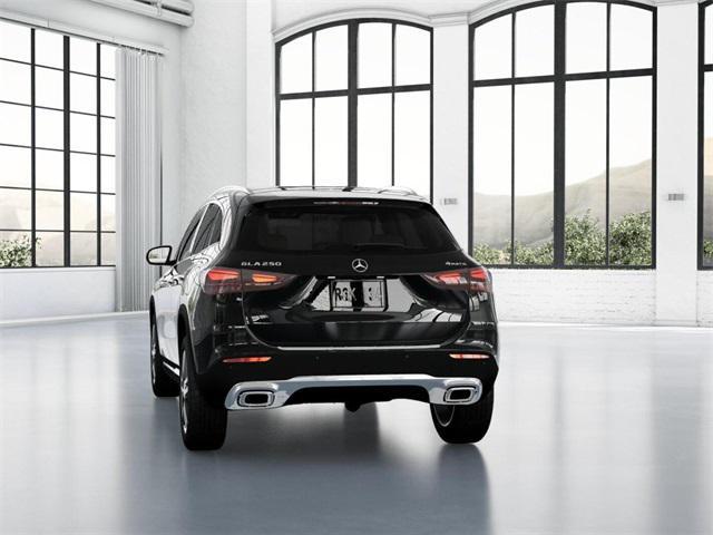Photo of 2025 Night Black Mercedes-Benz GLA 250