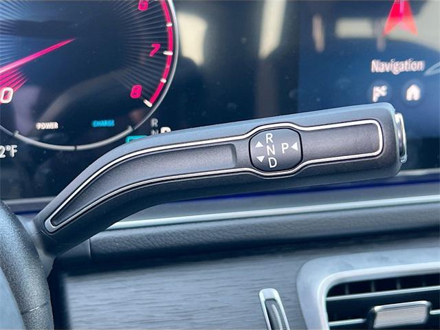 Photo of 2025 MANUFAKTUR Cardinal Red Metallic Mercedes-Benz GLE 450