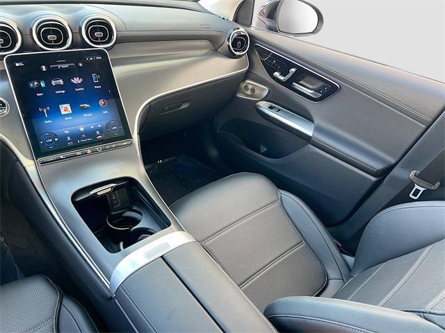 Photo of 2024 Obsidian Black Metallic Mercedes-Benz GLC 300
