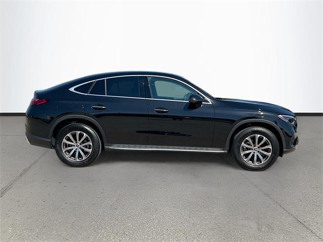 Photo of 2024 Obsidian Black Metallic Mercedes-Benz GLC 300