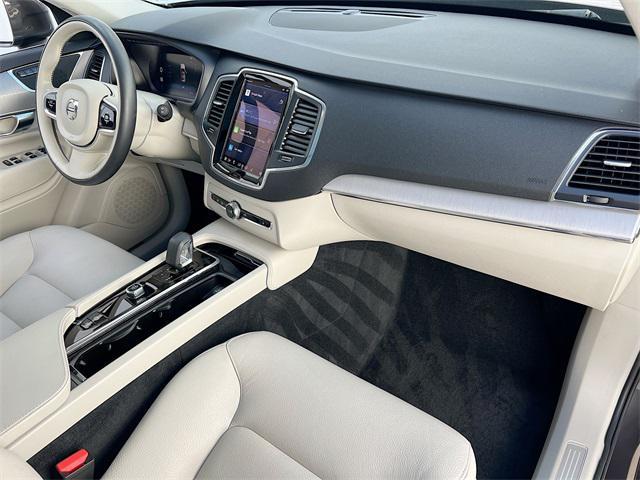 Photo of 2023 Gray Volvo XC90