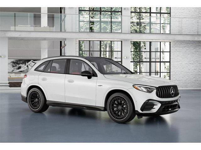 Photo of 2025 MANUFAKTUR Moonlight White Metallic Mercedes-Benz AMG GLC 43