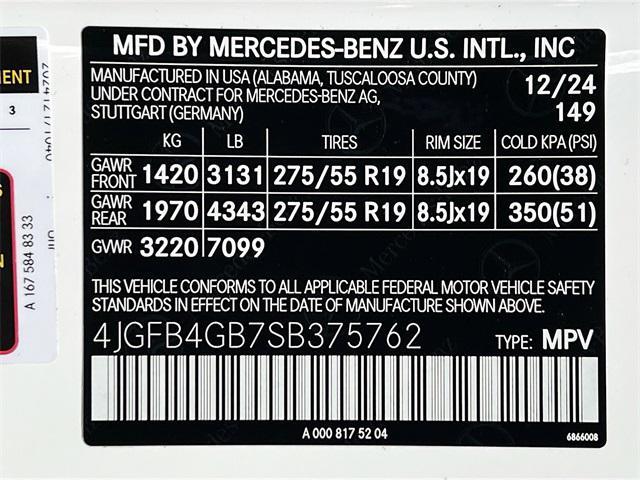 Photo of 2025 Polar White Mercedes-Benz GLE 450e