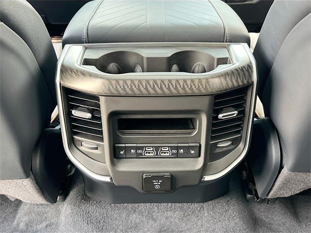 Photo of 2025 Ivory White Tri-Coat Pearlcoat RAM 1500