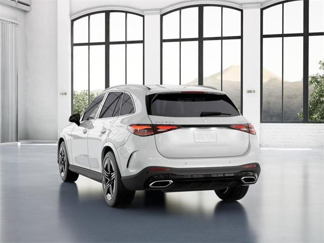 Photo of 2025 MANUFAKTUR Moonlight White Metallic Mercedes-Benz GLC 300
