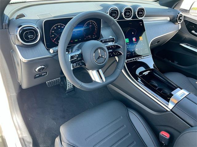 Photo of 2025 Polar White Mercedes-Benz GLC 350e