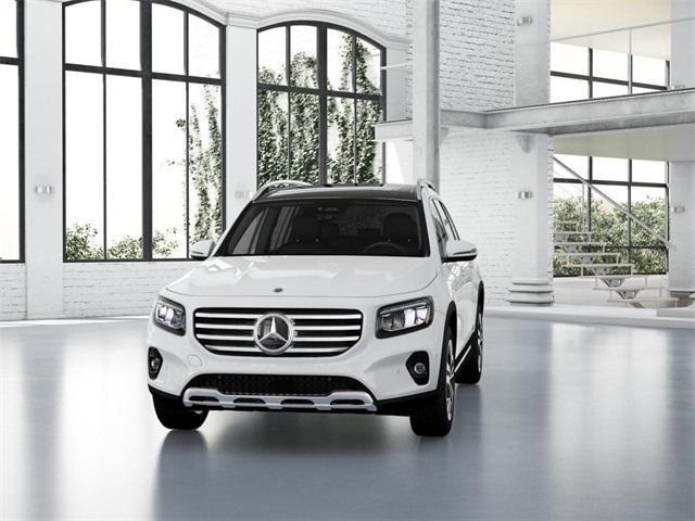 Photo of 2025 Polar White Mercedes-Benz GLB 250
