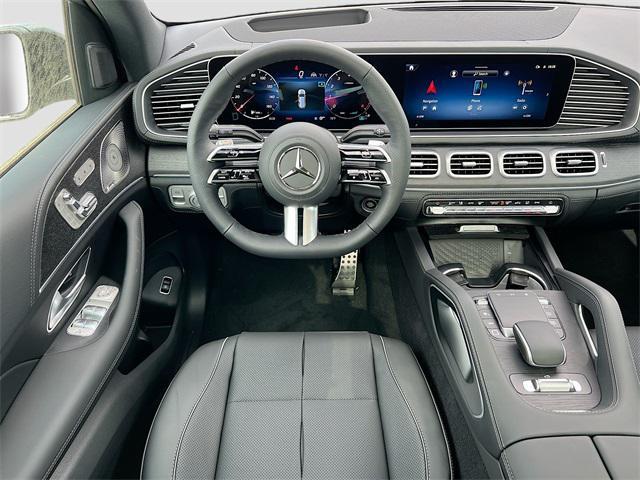 Photo of 2025 MANUFAKTUR Alpine Grey Mercedes-Benz GLS 580