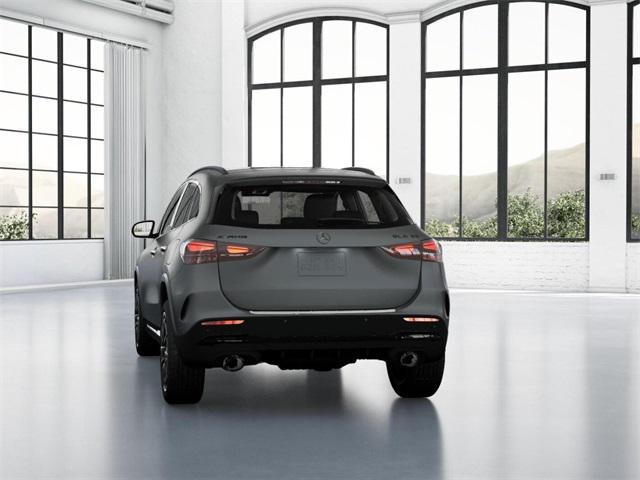 Photo of 2025 MANUFAKTUR Mountain Gray Magno Mercedes-Benz AMG GLA 35