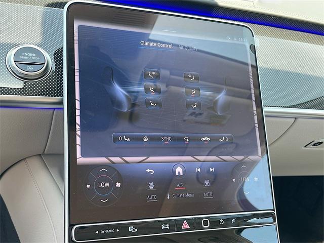 Photo of 2025 MANUFAKTUR Moonlight White Metallic Mercedes-Benz S-Class