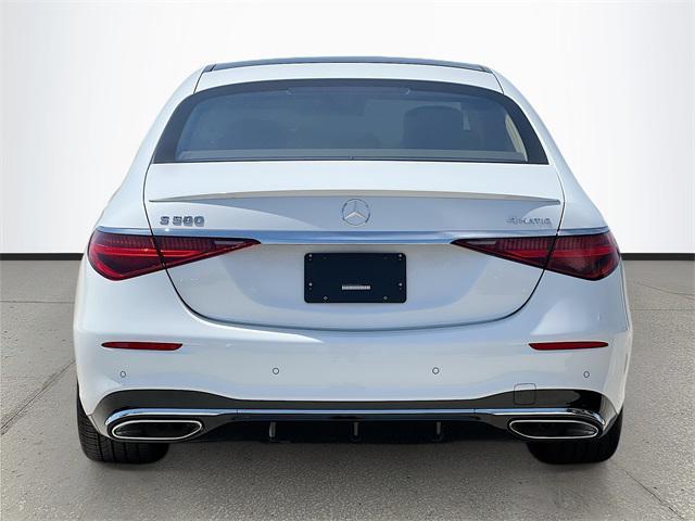 Photo of 2025 MANUFAKTUR Moonlight White Metallic Mercedes-Benz S-Class