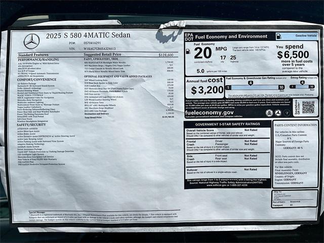 Photo of 2025 MANUFAKTUR Moonlight White Metallic Mercedes-Benz S-Class