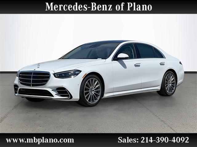 Photo of 2025 MANUFAKTUR Moonlight White Metallic Mercedes-Benz S-Class