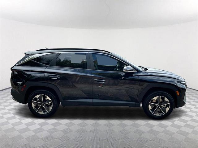 Photo of 2025 Phantom Black Hyundai TUCSON