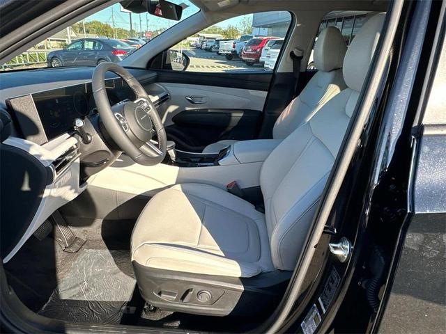 Photo of 2025 Phantom Black Hyundai TUCSON