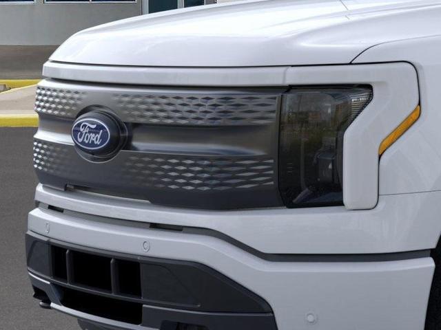 Photo of 2025 Oxford White Ford F-150 Lightning