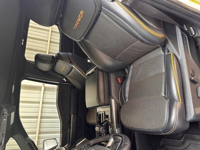 Photo of 2022 Oxford White Ford F-150