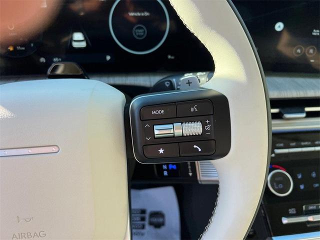 Photo of 2025 White Hyundai SANTA FE