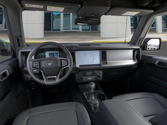 Photo of 2025 Green Metallic Ford Bronco