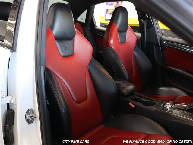 Photo of 2015 White Audi S4