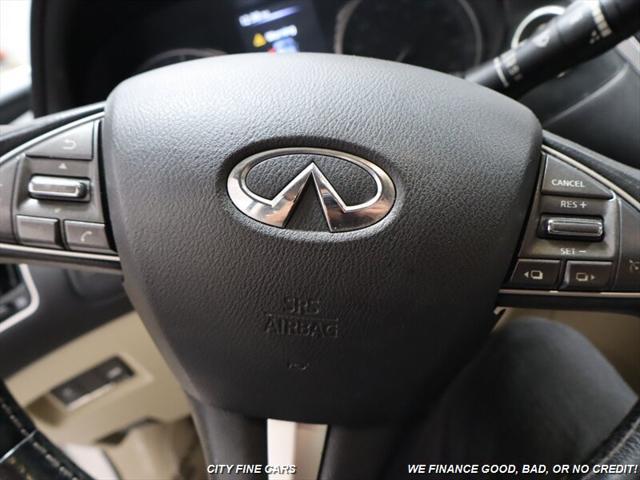 Photo of 2015 Moonlight White INFINITI Q50