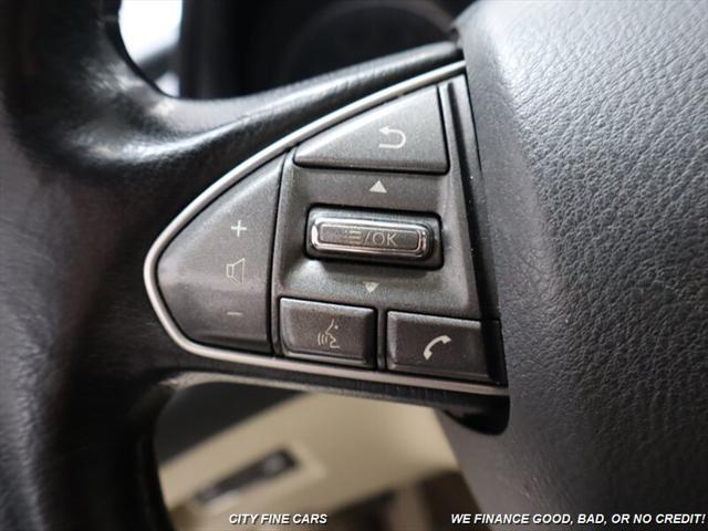 Photo of 2015 Moonlight White INFINITI Q50