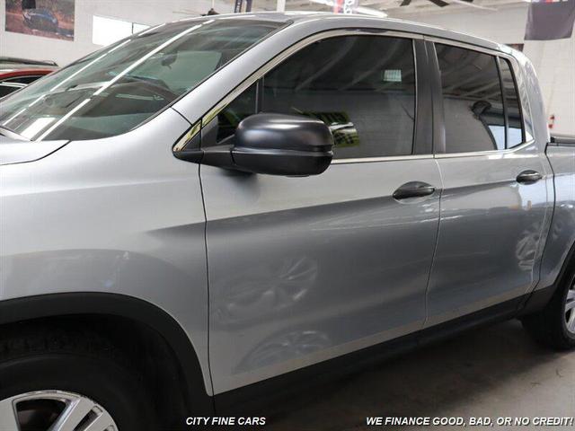 Photo of 2017 Lunar Silver Metallic Honda Ridgeline