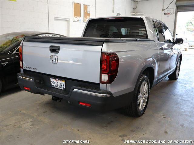 Photo of 2017 Lunar Silver Metallic Honda Ridgeline