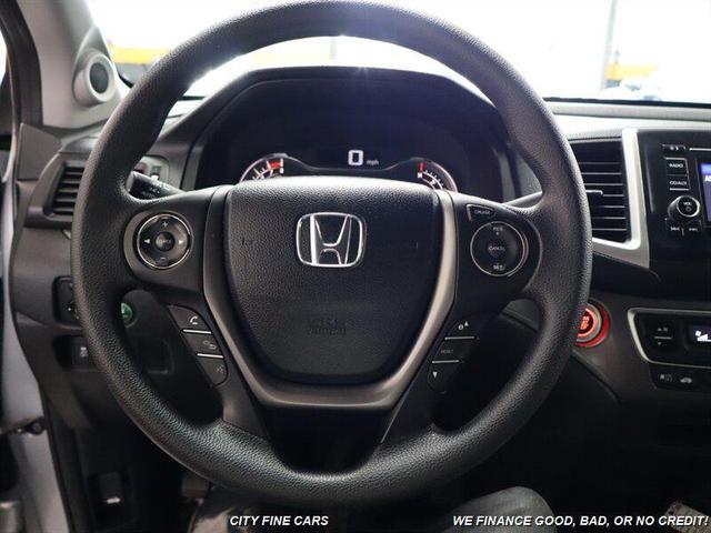 Photo of 2017 Lunar Silver Metallic Honda Ridgeline
