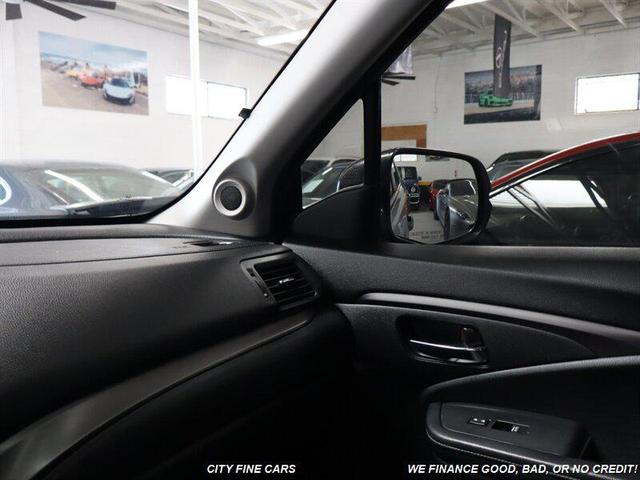 Photo of 2017 Lunar Silver Metallic Honda Ridgeline