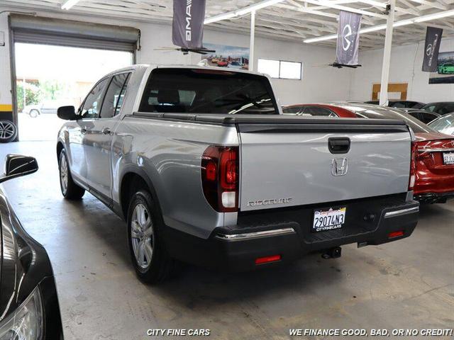 Photo of 2017 Lunar Silver Metallic Honda Ridgeline