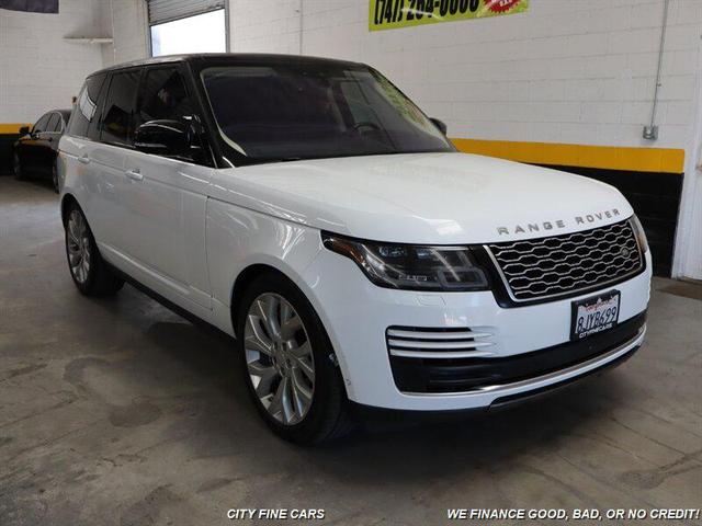 Photo of 2018 White Land Rover Range Rover