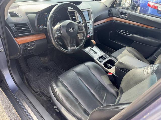 Photo of 2013 BLUE Subaru Outback