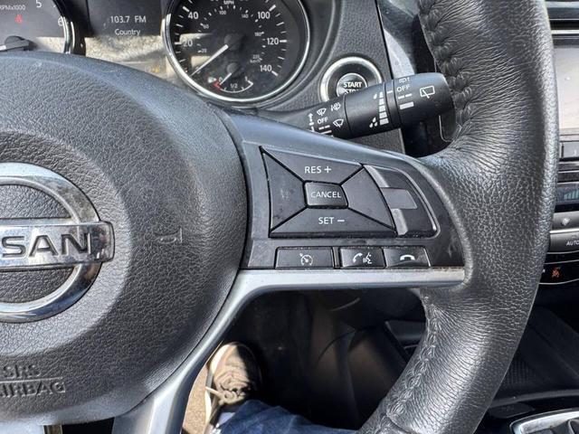 Photo of 2017 Caspian Blue Nissan Rogue