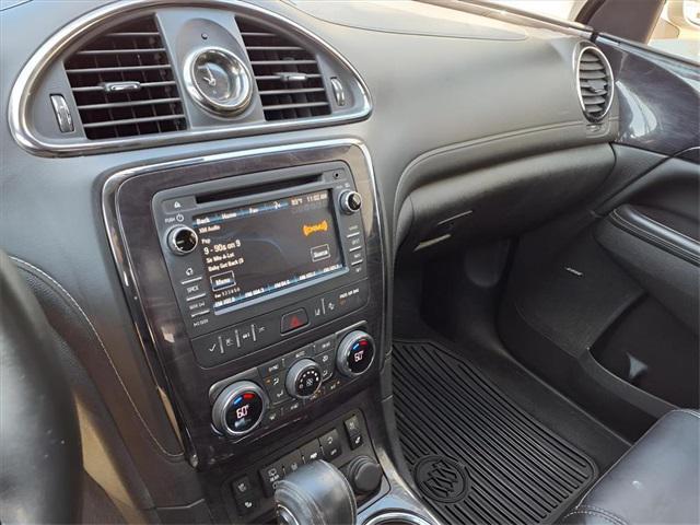Photo of 2017 Sparkling Silver Metallic Buick Enclave