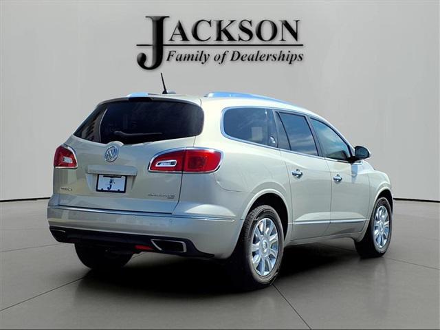 Photo of 2017 Sparkling Silver Metallic Buick Enclave