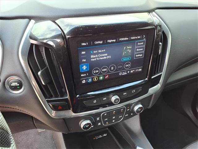 Photo of 2022 Mosaic Black Metallic Chevrolet Traverse
