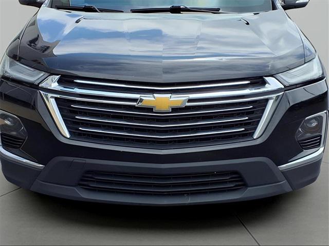 Photo of 2022 Mosaic Black Metallic Chevrolet Traverse