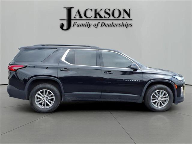 Photo of 2022 Mosaic Black Metallic Chevrolet Traverse