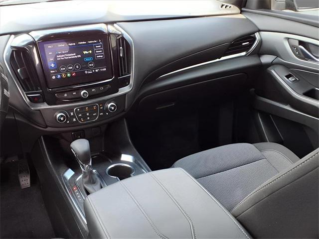Photo of 2022 Mosaic Black Metallic Chevrolet Traverse