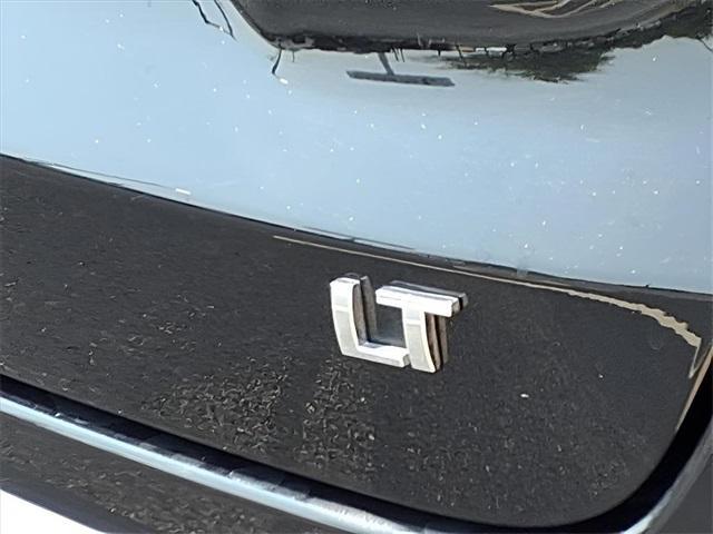 Photo of 2024 Mosaic Black Metallic Chevrolet Trax