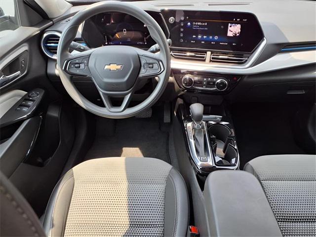 Photo of 2024 Mosaic Black Metallic Chevrolet Trax