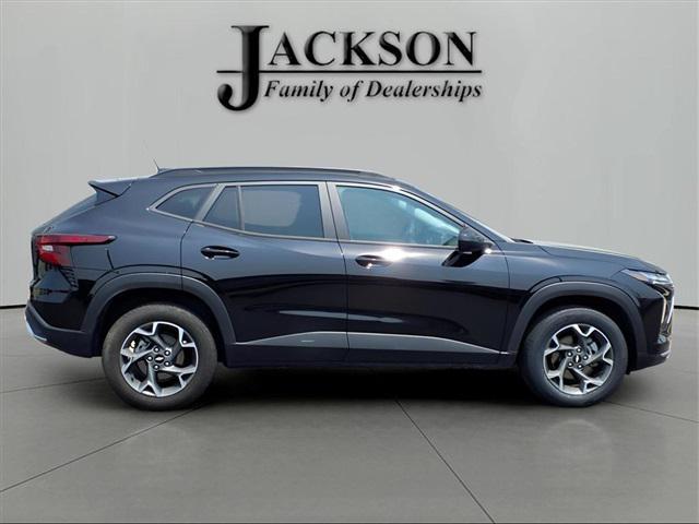 Photo of 2024 Mosaic Black Metallic Chevrolet Trax