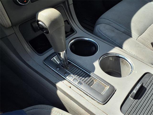 Photo of 2016 Summit White Chevrolet Traverse