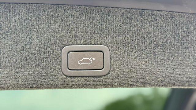 Photo of 2016 White Volvo XC60