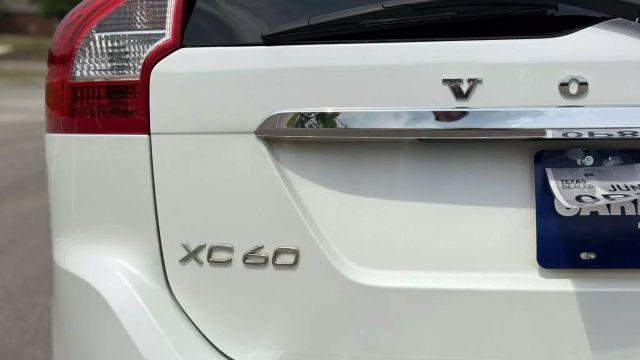 Photo of 2016 White Volvo XC60