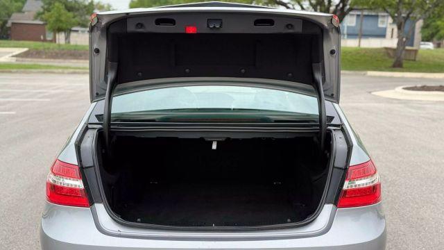 Photo of 2010 Silver Mercedes-Benz E-Class