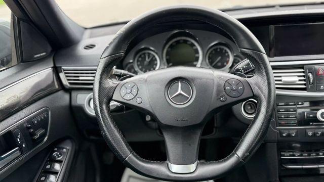 Photo of 2010 Silver Mercedes-Benz E-Class