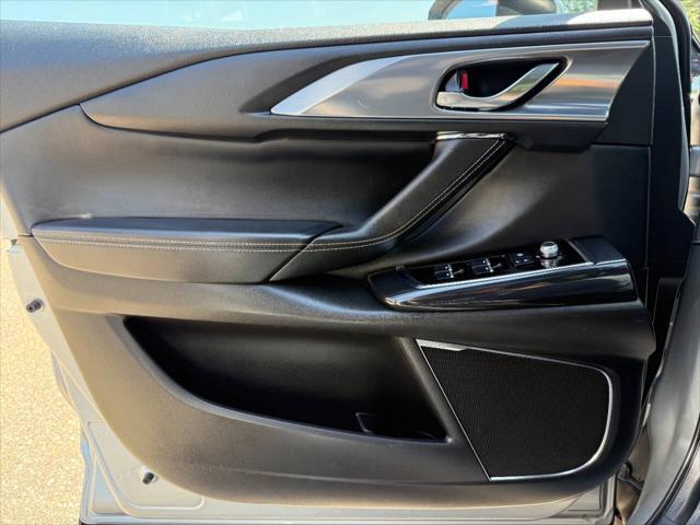 Photo of 2023 Sonic Silver Metallic Mazda CX-9
