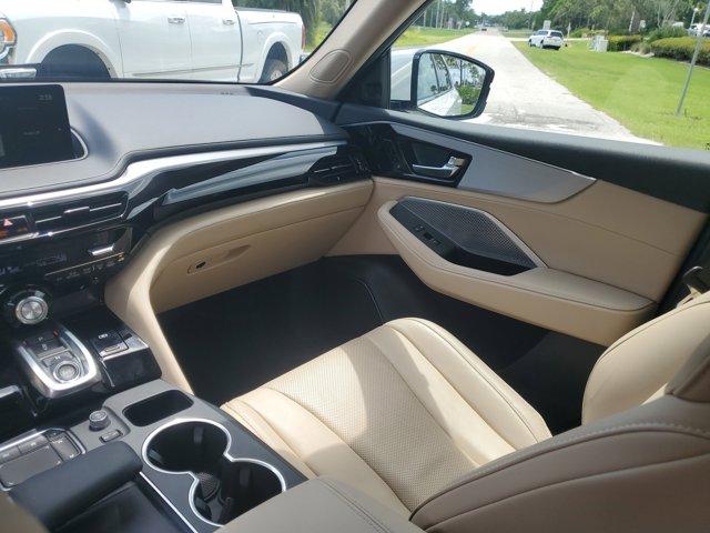 Photo of 2023 Platinum White Acura MDX